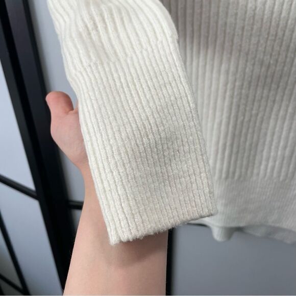 [L] Top Shop Fuzzy White Ribbed Knit Oversized Long Sleeve Cowl Neck Sweater - Picture 9 of 12